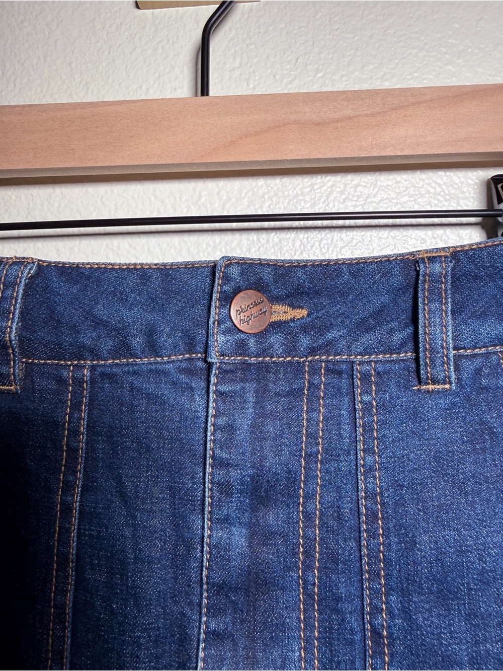 ModCloth x Princess Highway Fox embroidered Denim skirt - Picture 3 of 7